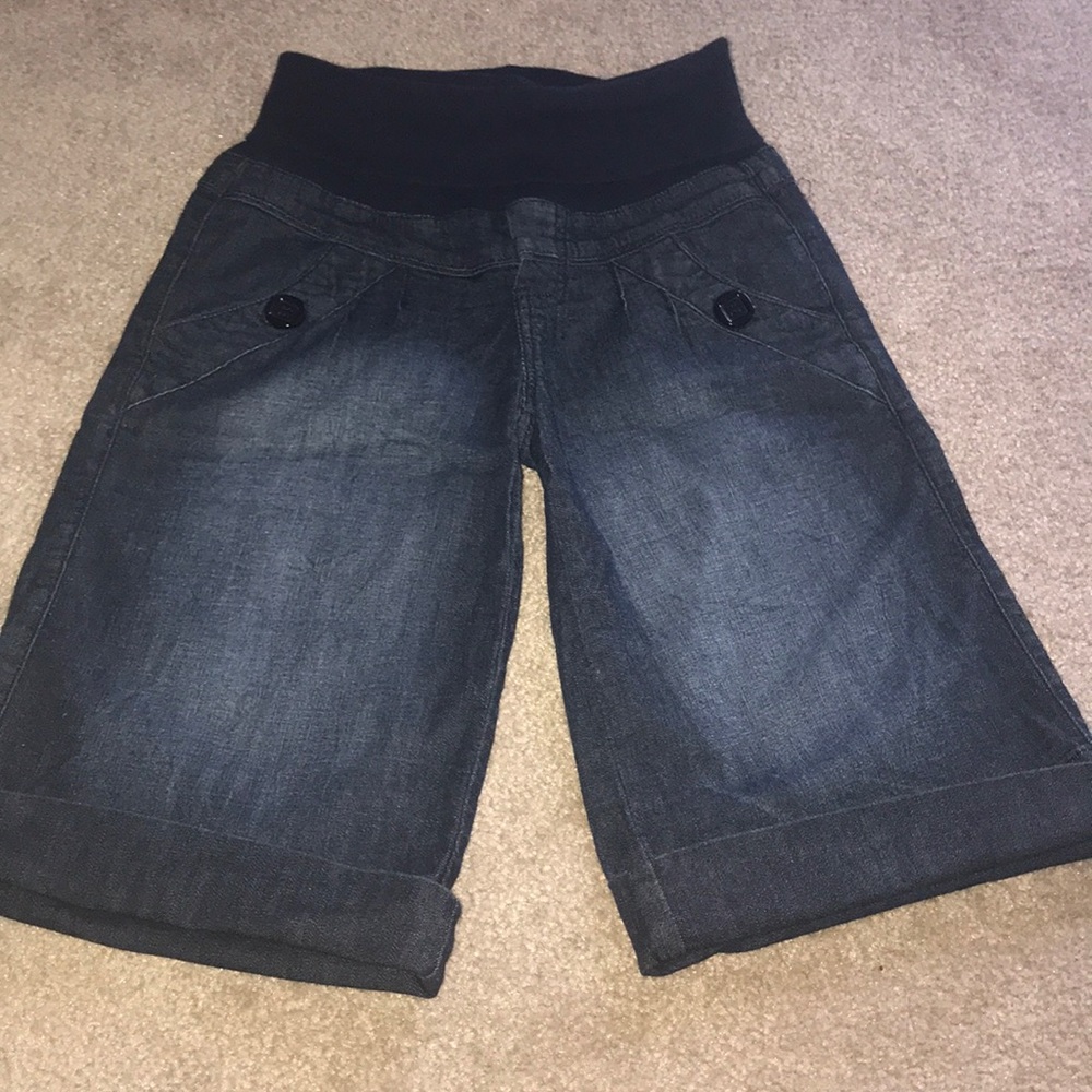 Bermuda Shorts - Picture 1 of 3